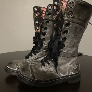 Doc martens women's boots.  Triumph 1914 Limited Edition Massai Floral